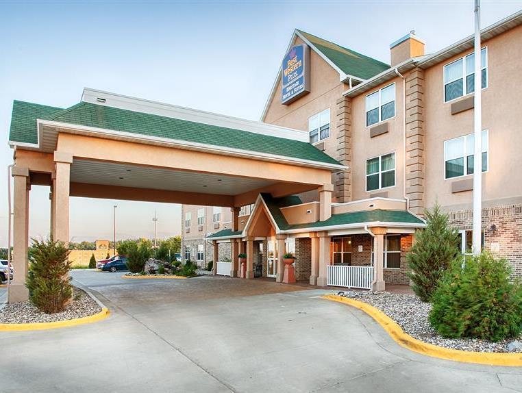 Heritage Hotel And Suites Dickinson Εξωτερικό φωτογραφία